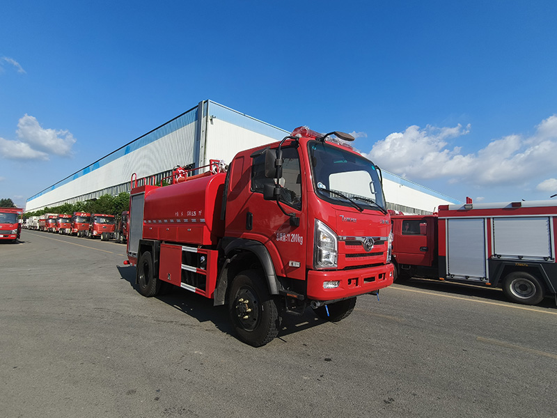 四驅單排5.25方灑水車森林消防灑水車-消防泵