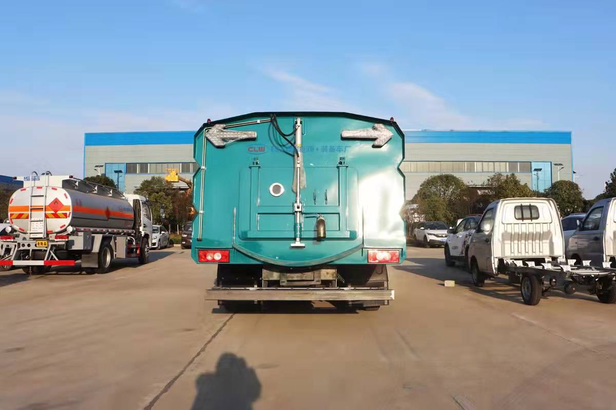 福田歐馬可純電動(dòng)洗掃車(chē)